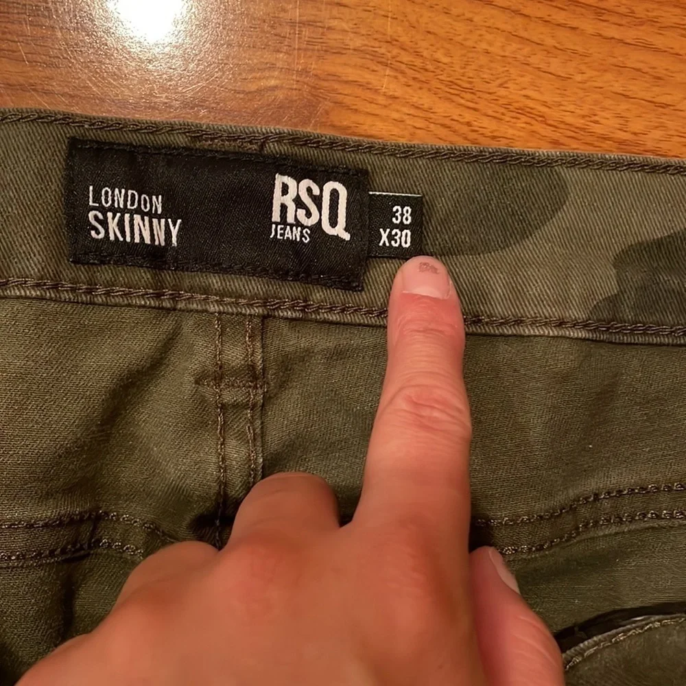 🤎Mens RSQ Pants 🤎 WAIST SIZE 30 CAMO GREEN​​​​​ - Picture 5 of 7
